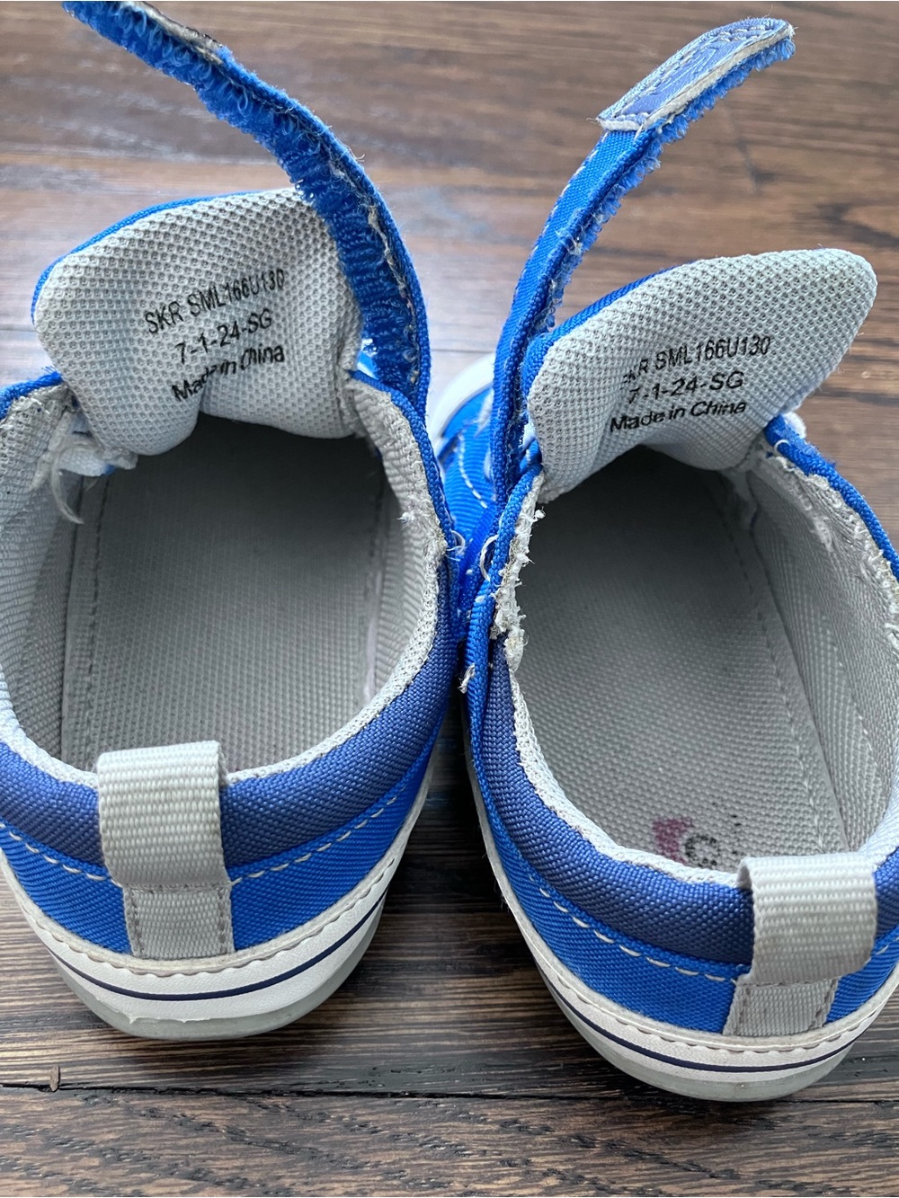 See Kai Run Stevie Mini Sneakers - Kelly Blue - Size 6 - Picture 8 of 10